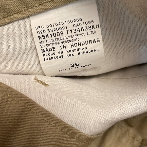 Dickies Relaxed Fit Multi-Use Pocket Work Shorts, Khaki - Picture 4 of 14